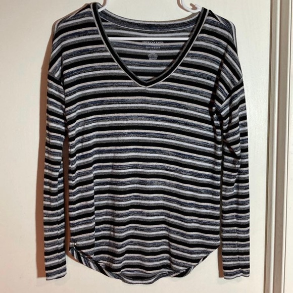American Eagle Outfitters Tops - American Eagle striped‎ Long Sleeve small